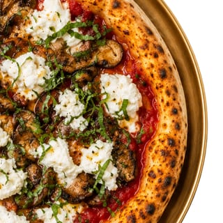 La Diavola Salami Picante Pizza